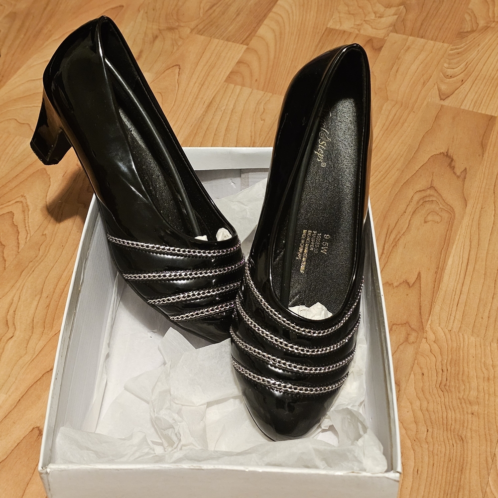 Black Patent Women's Shoes With Chain Details
